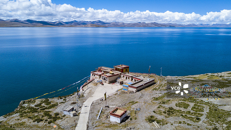 推瓦寺与普莫雍错图片素材