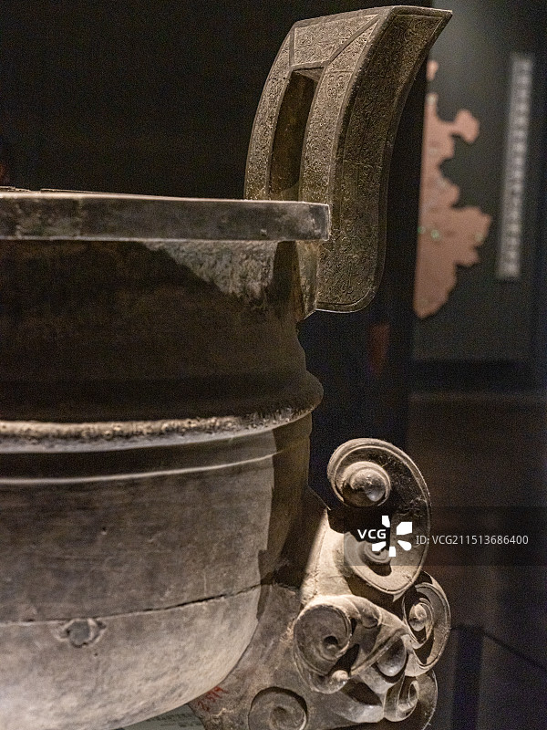 安徽博物院镇馆之宝，国宝级，战国晚期，楚国青铜器，铸客大鼎图片素材