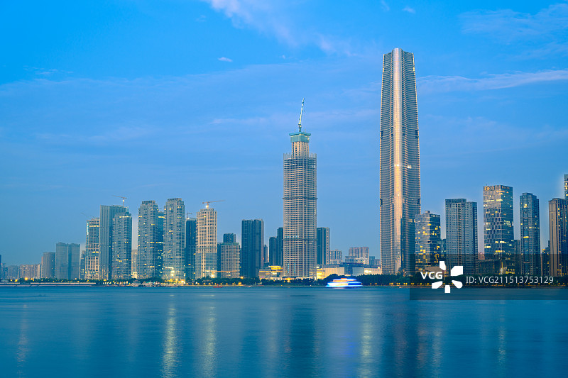 武汉绿地中心CBD城市天际线图片素材
