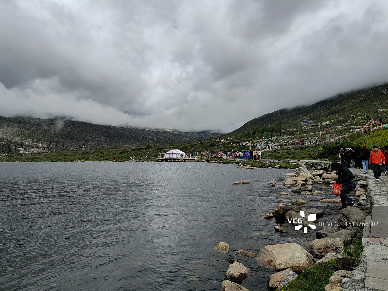 木格措湖景图片素材