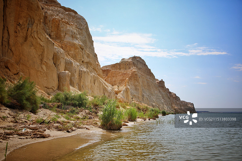 新疆阿勒泰福海县乌伦古湖景区“海上魔鬼城”一景图片素材