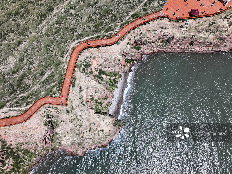 青海湖断崖航拍视角图片素材