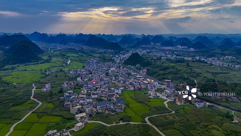 航拍贵州安顺鲍家屯风光图片素材