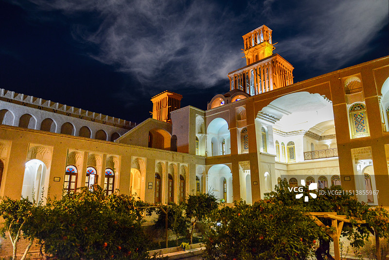 亚兹德历史城区民居夜景图片素材