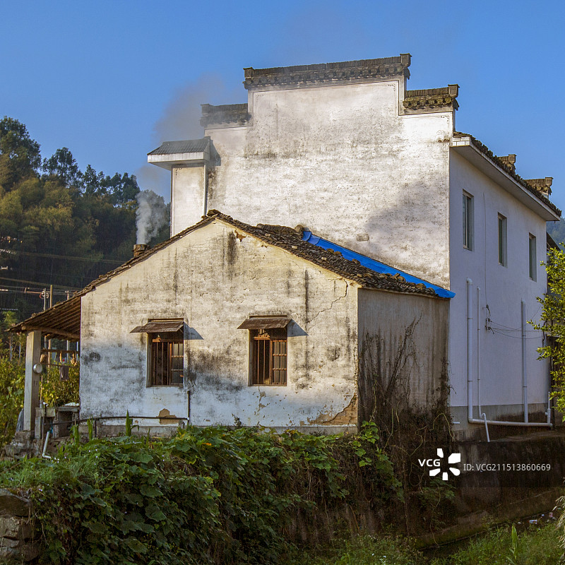 安徽省黄山市歙县徽城镇就田村：距县城8公里，徽杭公路穿村而过，地理位置优越，村庄风景宜人。图片素材