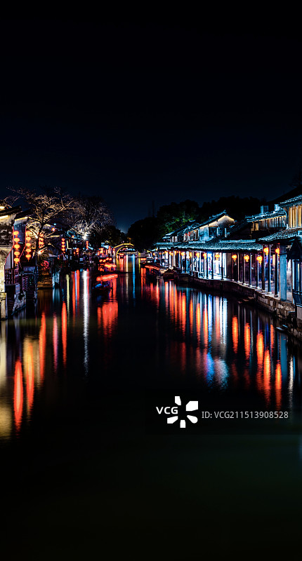浙江嘉兴嘉善西塘古镇夜色夜景水乡民居建筑倒影景观图片素材