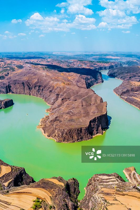 中国内蒙古呼和浩特清水河县老牛湾黄河大峡谷风光航拍图片素材