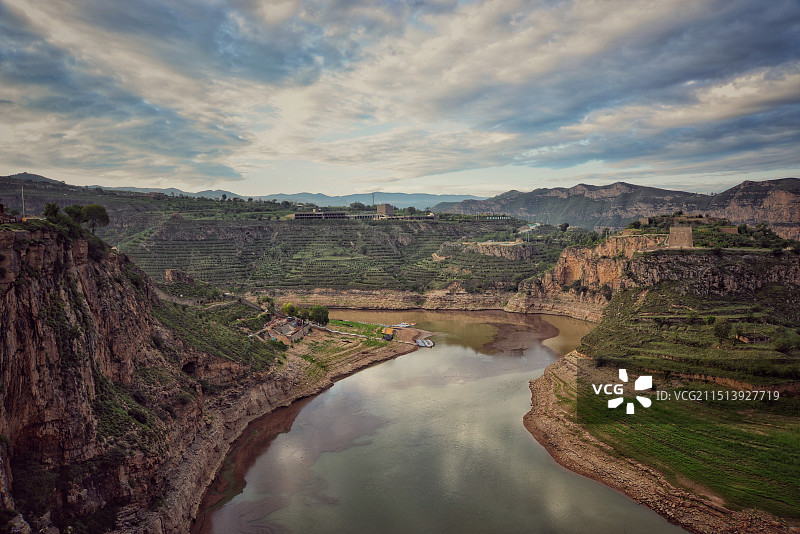 内蒙古的黄河老牛湾， 黄河与长城握手之地， 24.08.08日摄于内蒙古清水县。图片素材