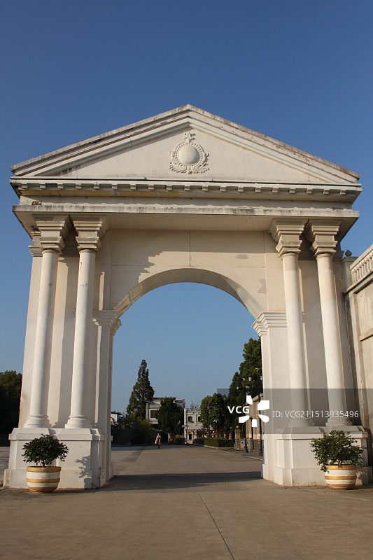 湖州影视城的特色白色门图片素材