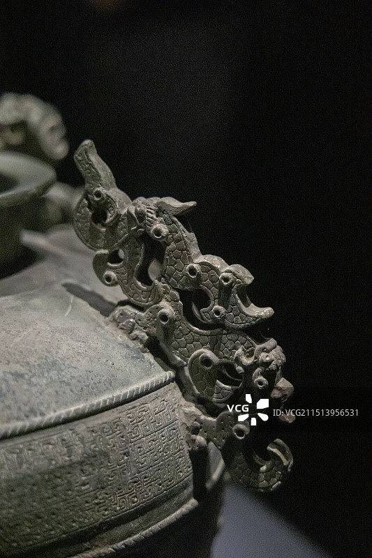 山东博物馆“山东古代文明精粹”展：铜浴缶【春秋，枣庄市峄城区徐楼村墓地出土，枣庄市博物馆藏】图片素材