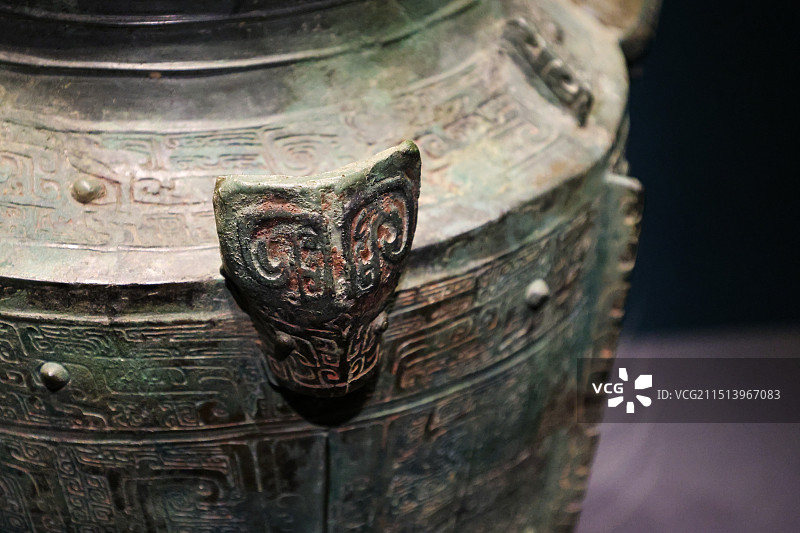 兽面纹青铜罍湖南岳阳县荣家湾镇农科村鲂鱼山出土图片素材