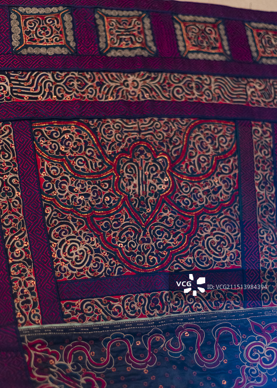 北京民族文化宫博物馆：水族马尾打籽绣被儿带 清朝图片素材