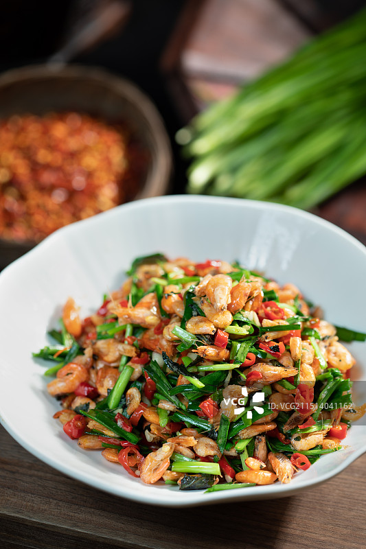 韭菜炒河虾图片素材