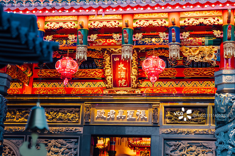 福建福州仓山区张圣真君殿内外游神氛围图片素材