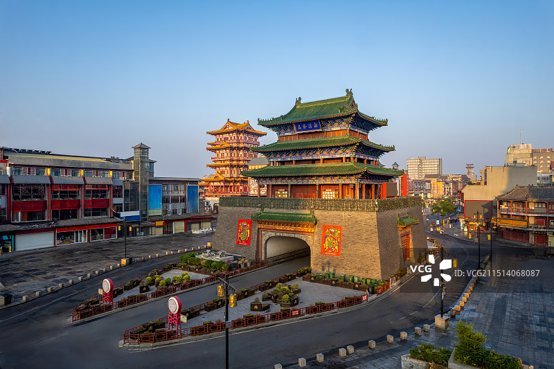 航拍河南省开封市鼓楼广场城市风光图片素材