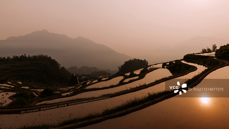 云阳梯田-位于浙江省丽水市云和县,始于唐,兴于明,拥有千年历史,千米落差,千层梯田.图片素材