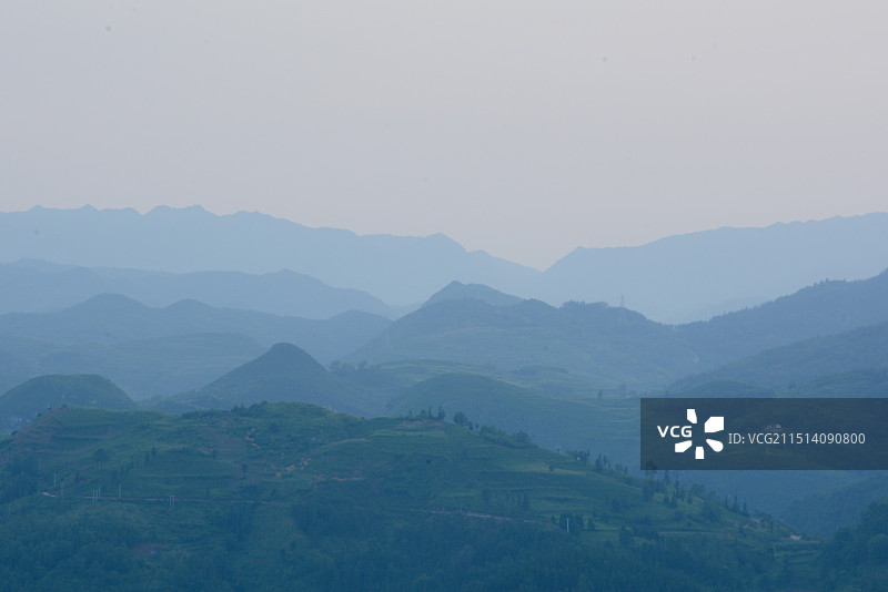 云贵高原山对天的高角度视图图片素材