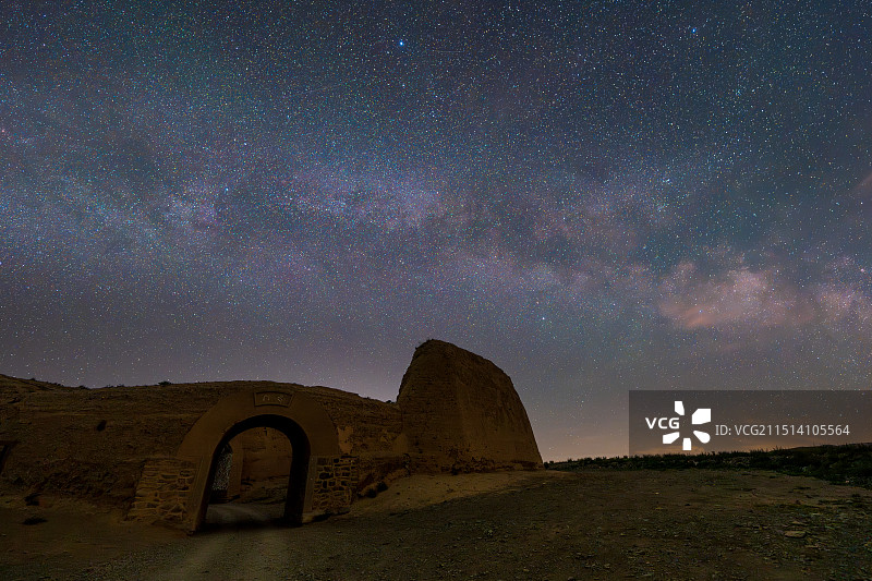 甘肃白银永泰古城龟城夜色星空图片素材