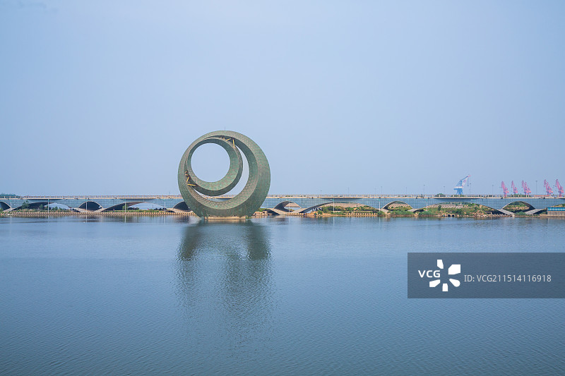 中国辽宁省营口市鲅鱼圈月亮湖公园图片素材