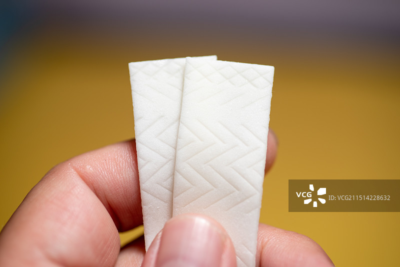 白色条状口香糖特写图片素材