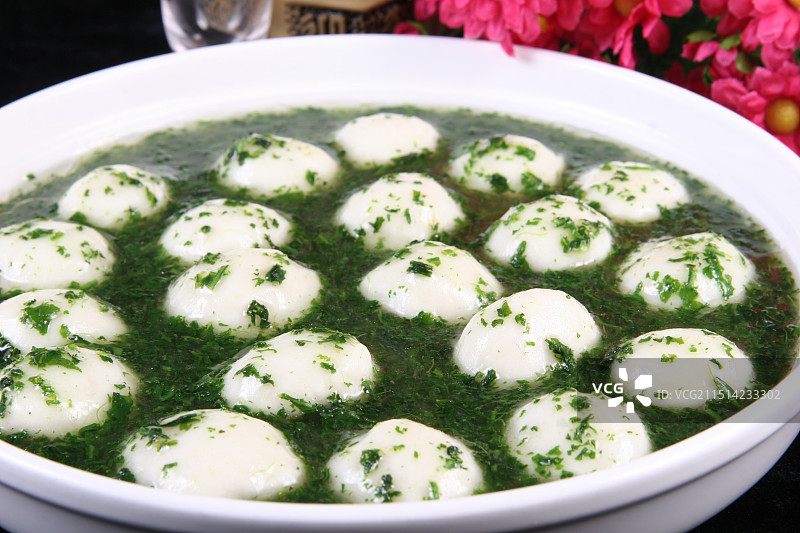 荠菜鱼圆羹图片素材