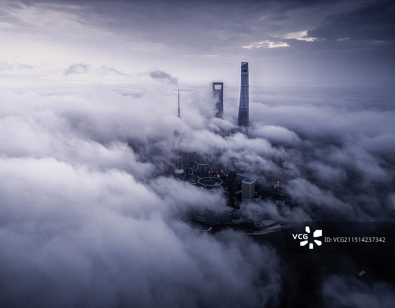 雾上申城图片素材