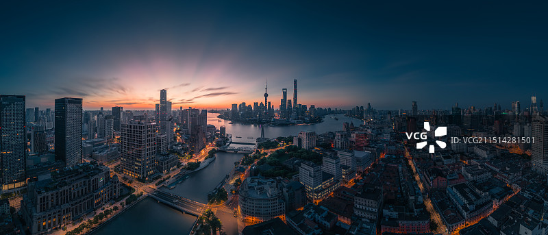 『破晓』图片素材