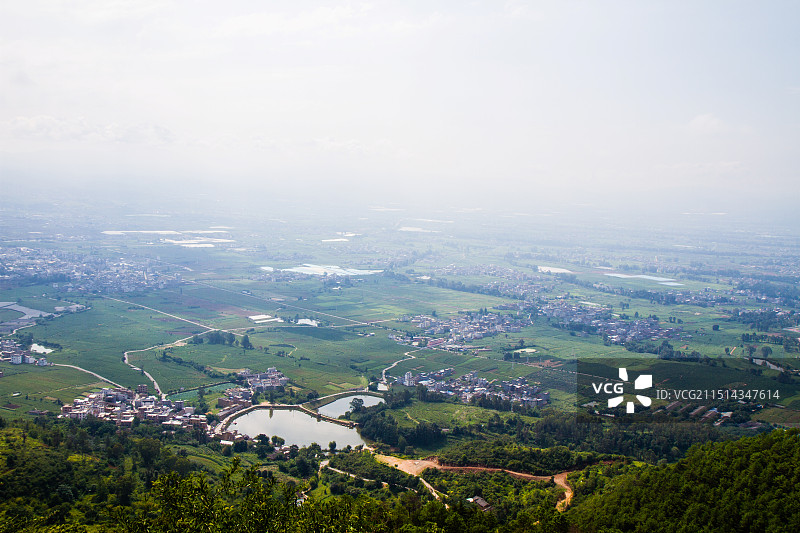 弥渡红岩风光，白崖城景区，羊群，弥城风光图片素材