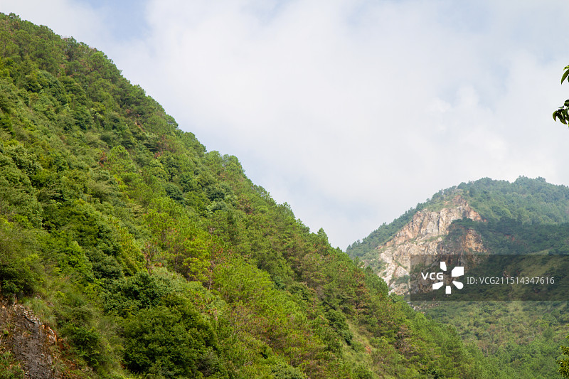 弥渡红岩风光，白崖城景区，羊群，弥城风光图片素材