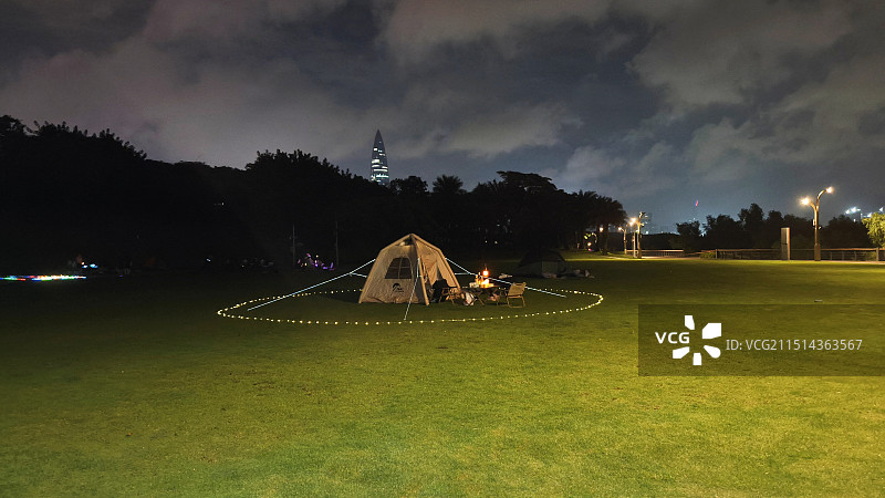 凌晨五点的日出剧场图片素材