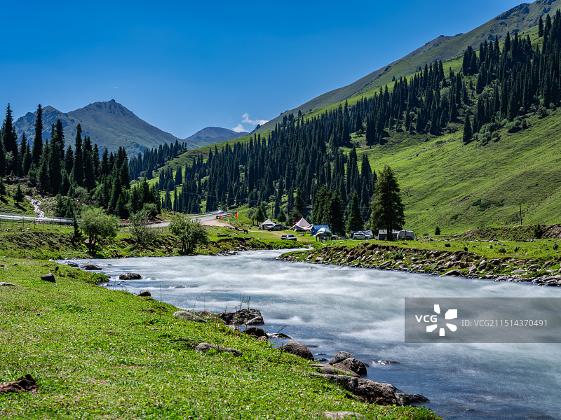新疆伊犁赛里木湖风光图片素材