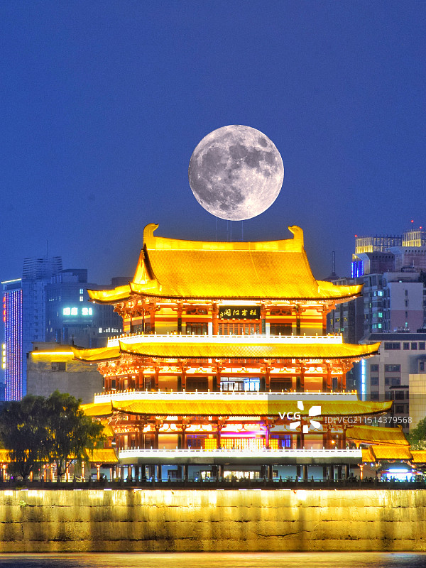 长沙杜甫江阁夜景图片素材