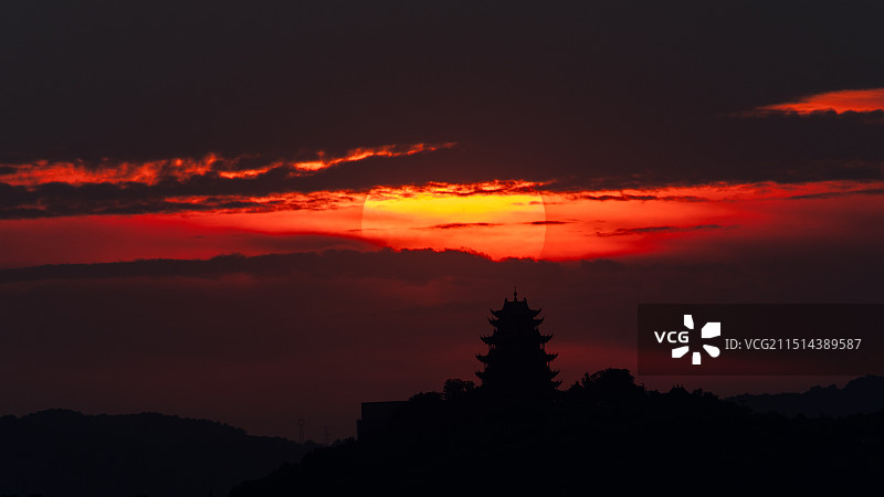 重庆鸿恩阁落日图片素材