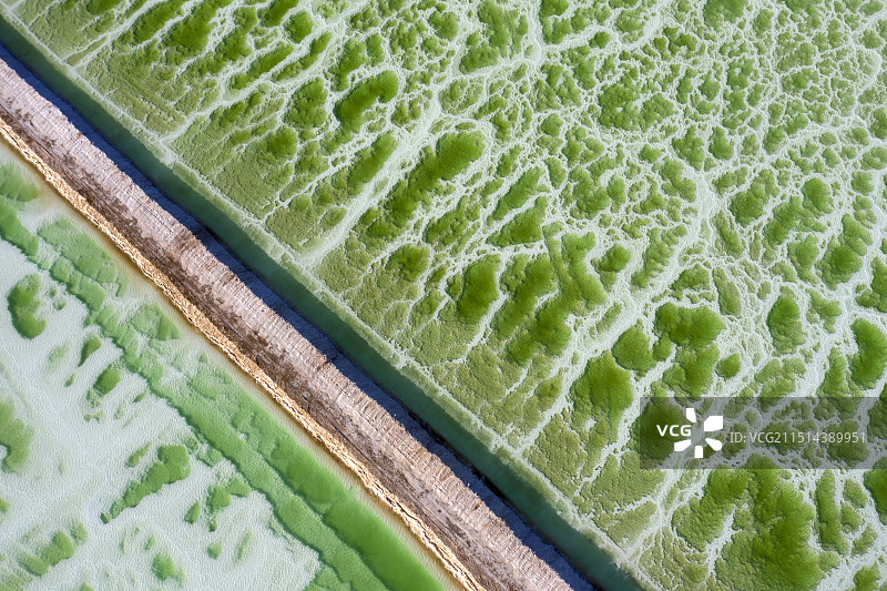 青海茫崖翡翠湖图片素材