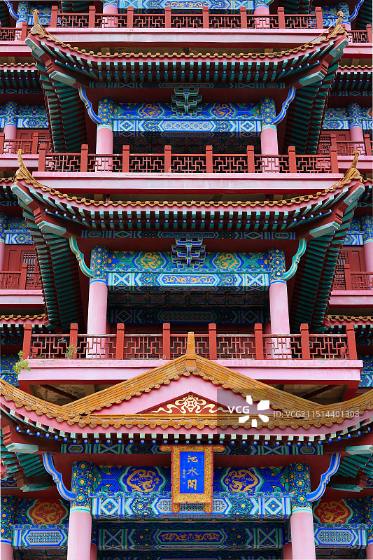 红色阁楼的局部特写图片素材