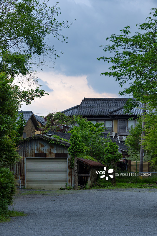 日本九州大分，温泉小镇汤布院街道风景图片素材