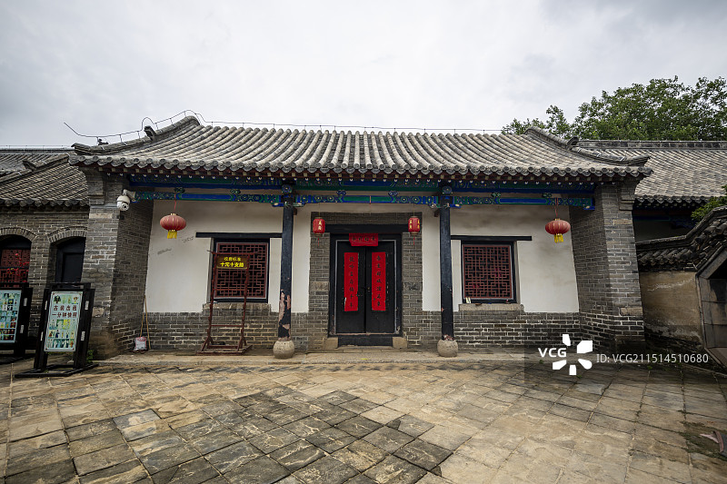 山东省济宁市邹城市孟府：建筑一角图片素材