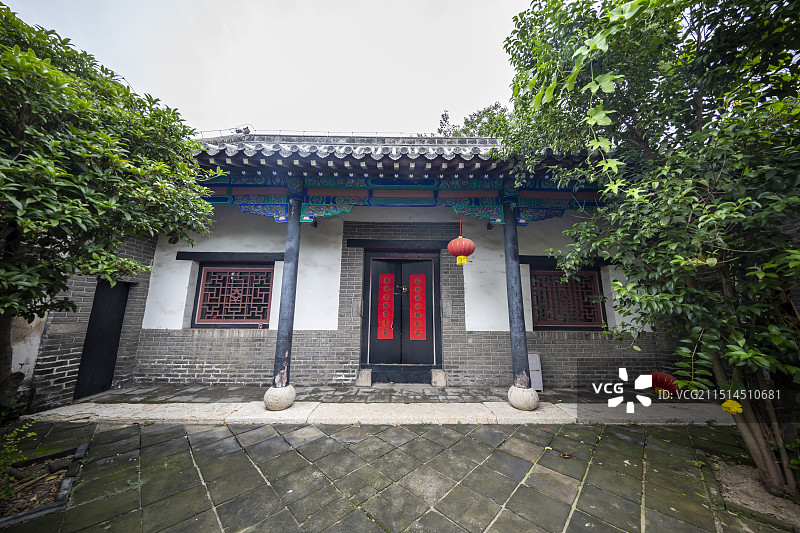 山东省济宁市邹城市孟府：建筑一角图片素材