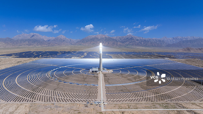 青海省德令哈他是光热发电站 新能源绿色低碳 碳交易 生态科技环保图片素材