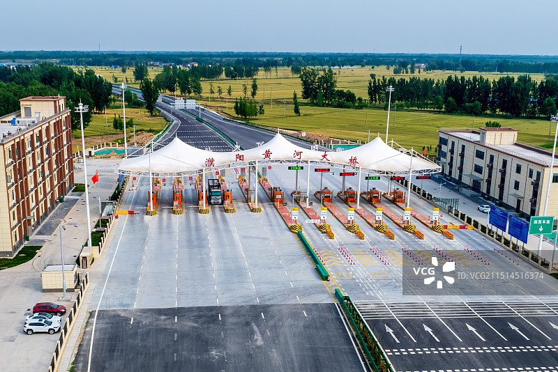 白堽黄河公路大桥：全长14公里，投资31亿，连通河南濮阳至山东鄄城图片素材