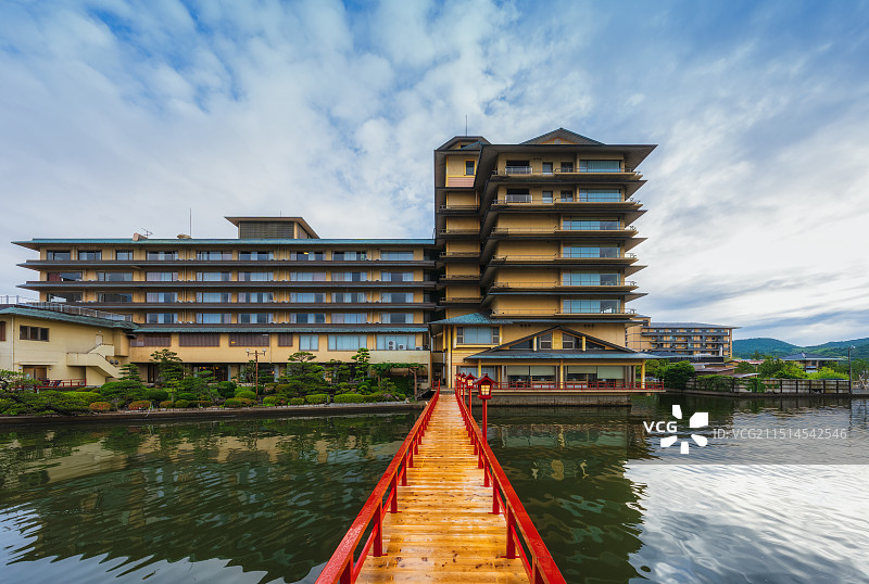 霓虹国，日本本州，中国地区，汤梨滨町，东乡湖，東鄉池，东乡温泉，望湖楼，山阴八景，日本唯一的湖上温泉图片素材