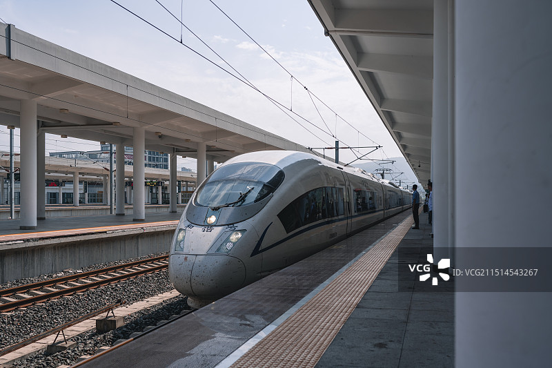 高铁站台图片素材