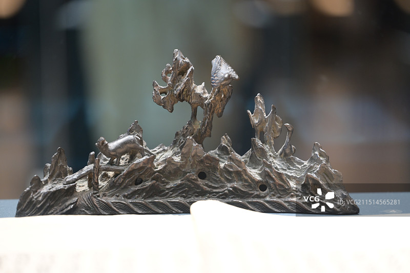 人工雕刻砚台图片素材