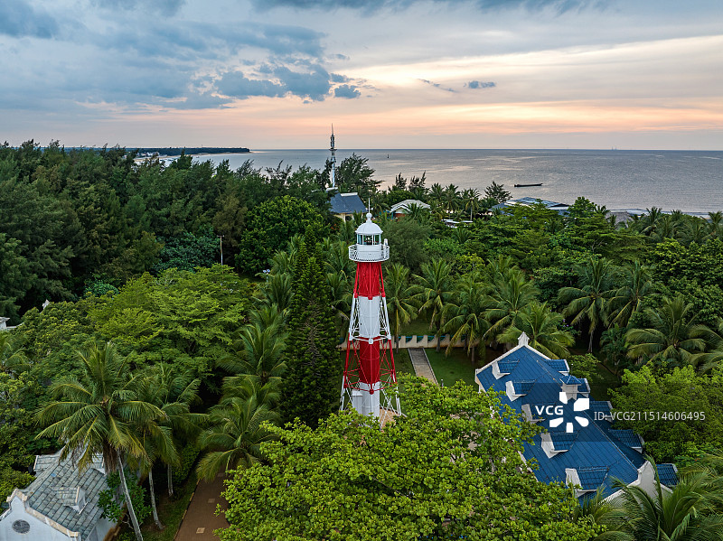 航拍海南临高角灯塔图片素材