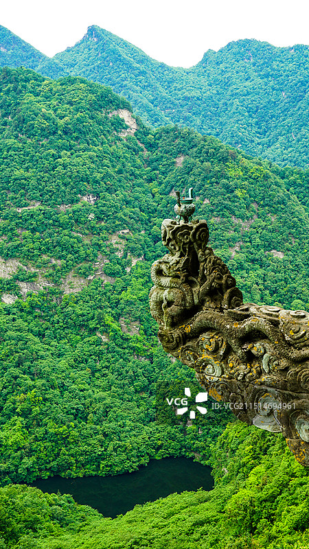 湖北十堰市5A景区武当山南岩宫龙头香图片素材