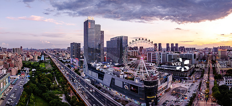 中国广东省佛山市南海区金沙洲万达广场图片素材