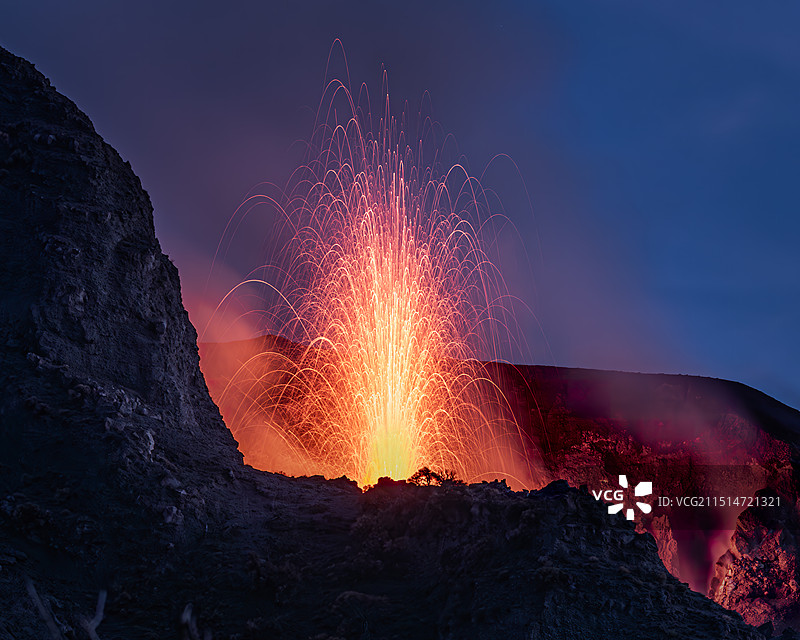 火泉 @意大利Stromboli火山图片素材