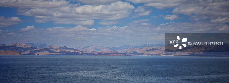 西藏阿里班公湖景色图片素材