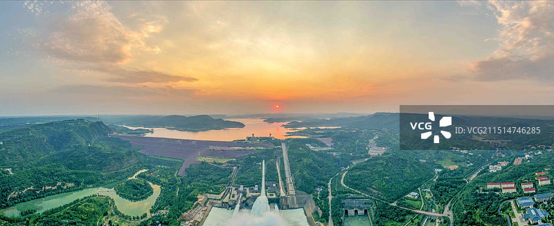 洛阳小浪底水库全景图片素材