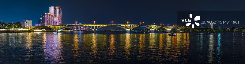 夜色中的湘江大桥图片素材